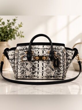 Coach Snakeskin Print Swagger leather Satchel Crossbody Purse Handbag